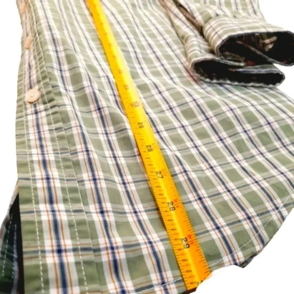 Men's Green Plaid Long-sleeved Button-down Shirt - Picture 8 of 8